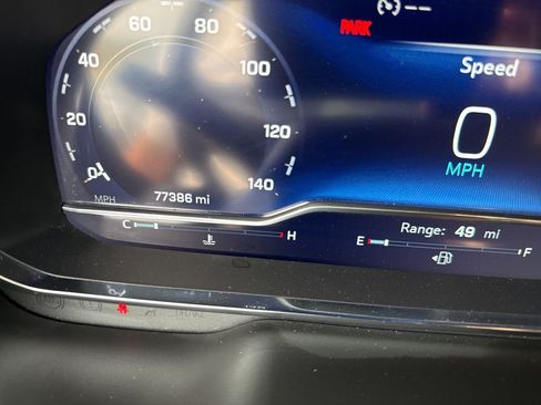 Used 2022 Chevrolet Tahoe Z71 w/ Luxury Package image 7