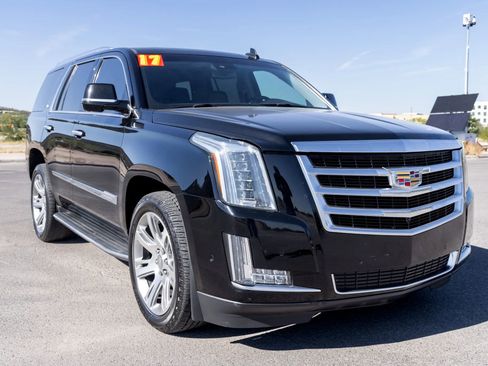 Used 2017 Cadillac Escalade Luxury image 7