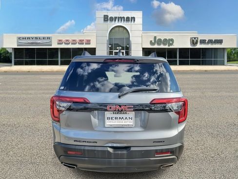Used 2022 GMC Acadia SLE w/ Driver Convenience Package image 6