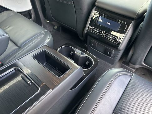 Used 2025 Lincoln Aviator Reserve w/ Equipment Group 201A AWD/4WD image 30