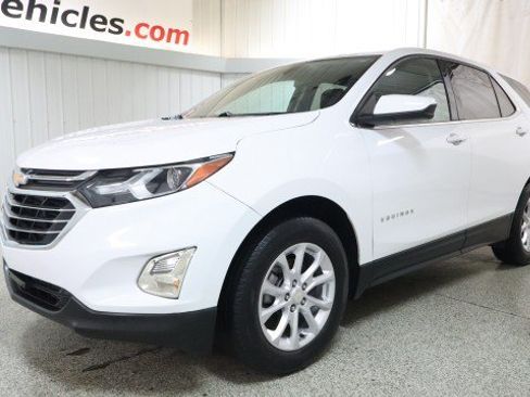 Used 2019 Chevrolet Equinox LT FWD image 2