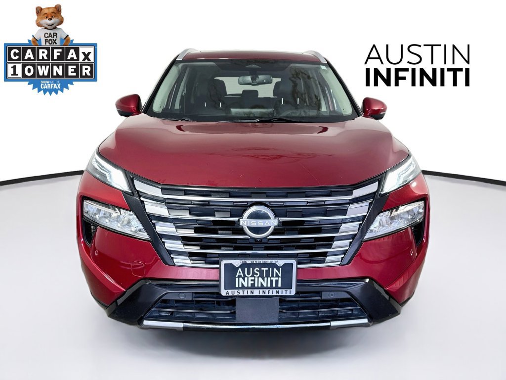 Used 2024 Nissan Rogue Platinum w/ Platinum Premium Package FWD image 2