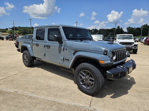 New 2026 Jeep Gladiator Sport AWD/4WD image 8