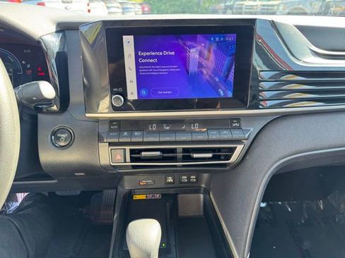 Used 2025 Toyota Camry LE FWD image 28