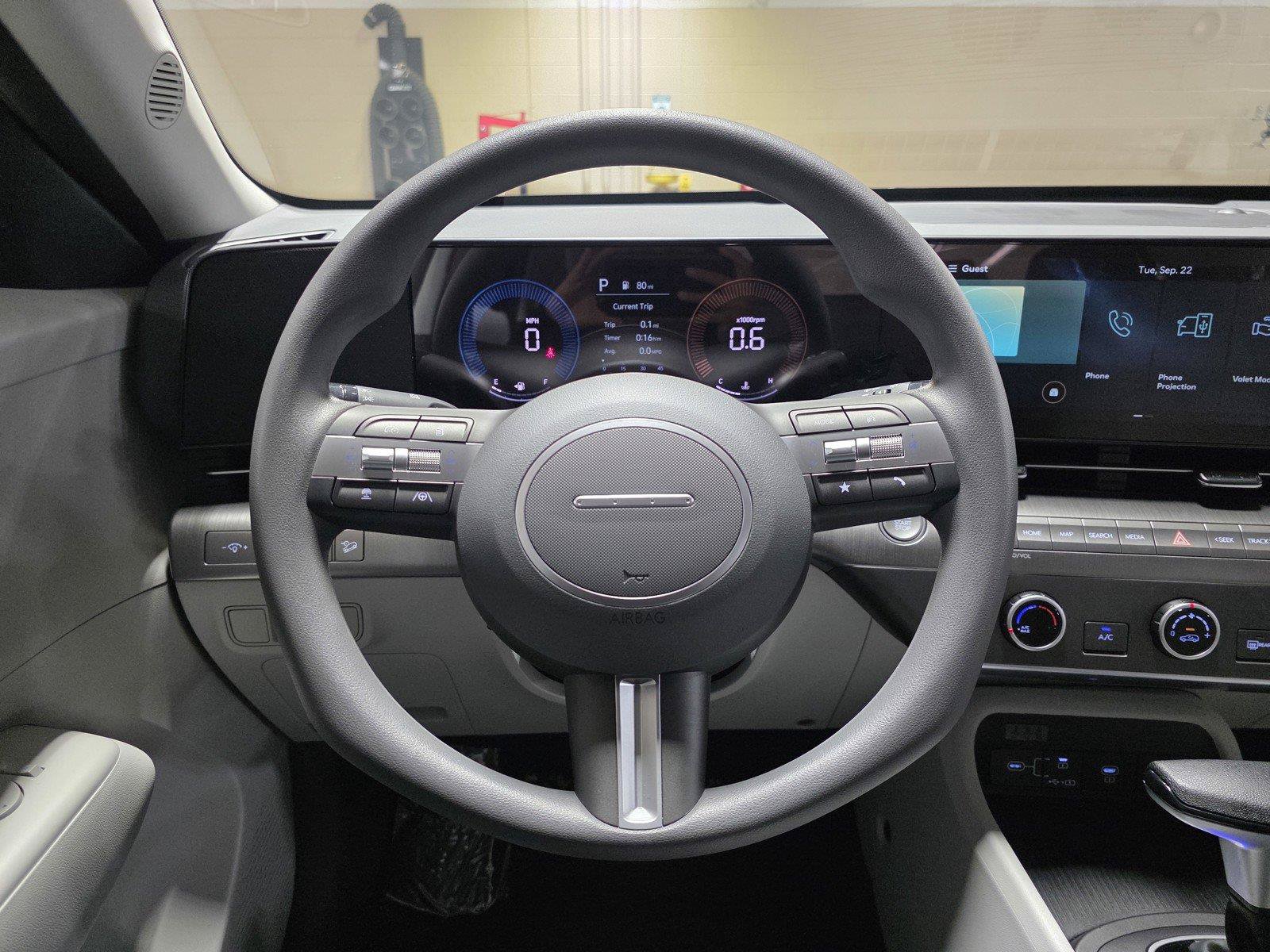 Used 2026 Hyundai Kona SE FWD image 29