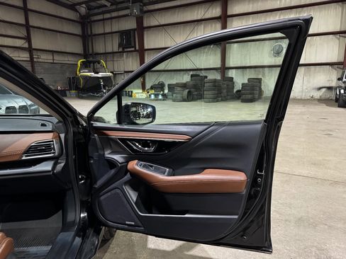 Used 2020 Subaru Outback Touring w/ Popular Package #2 image 24