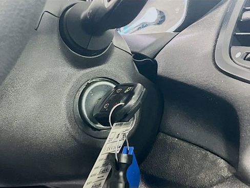 Used 2018 Ford Fiesta SE image 18