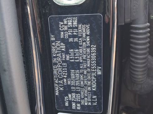 Used 2025 Kia Niro LX FWD image 3