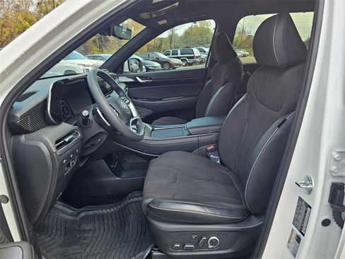 Certified 2025 Hyundai Palisade Calligraphy image 13