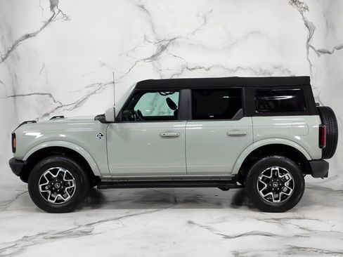 Used 2024 Ford Bronco Outer Banks AWD/4WD image 7