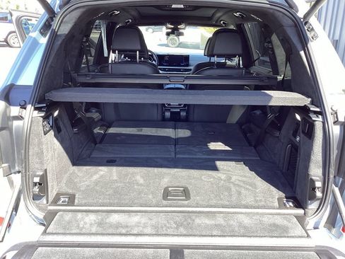 Used 2024 BMW X7 xDrive40i w/ M Sport Package AWD/4WD image 23