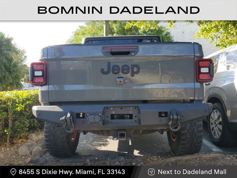 Used 2020 Jeep Gladiator Sport image 4