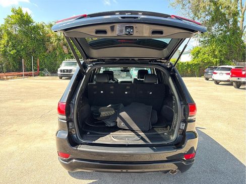 Used 2020 Jeep Grand Cherokee Altitude RWD image 44