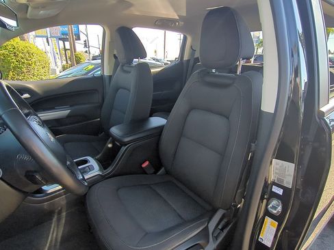 Used 2022 Chevrolet Colorado LT image 17