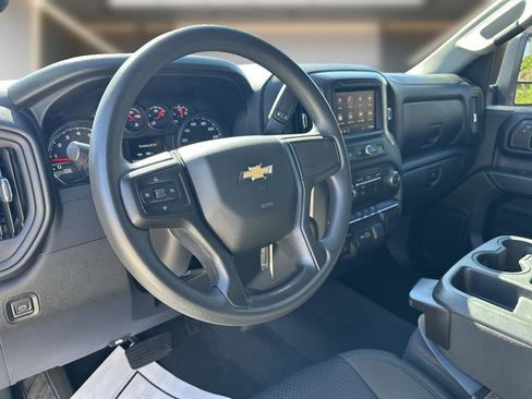 Used 2021 Chevrolet Silverado 2500 Custom w/ Custom Value Package AWD/4WD image 12
