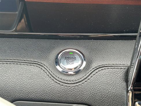 Used 2021 Lincoln Navigator Reserve w/ Luxury Package image 37