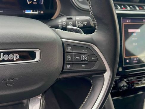 Used 2021 Jeep Grand Cherokee L Laredo w/ Luxury Tech Group I AWD/4WD image 21