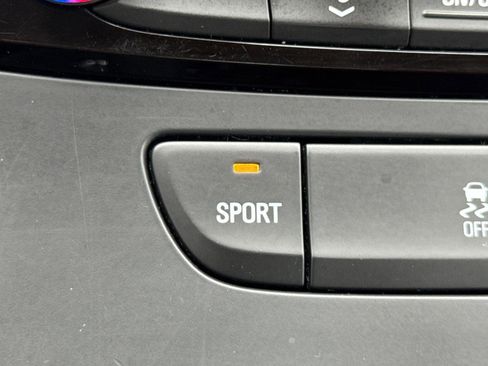 Used 2018 Buick LaCrosse Essence w/ Dynamic Drive Package image 18