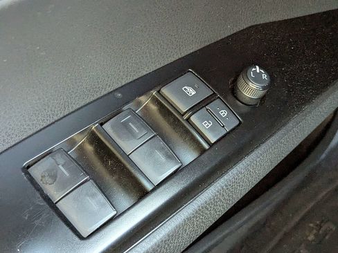 Used 2025 Toyota Camry LE FWD image 24