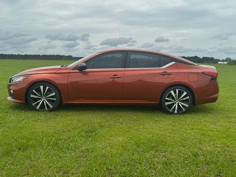 Used 2020 Nissan Altima 2.5 SR FWD image 26