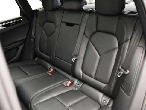 Certified 2026 Porsche Macan AWD/4WD image 46