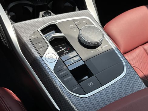 Used 2025 BMW 230i Coupe w/ M Sport Package image 29