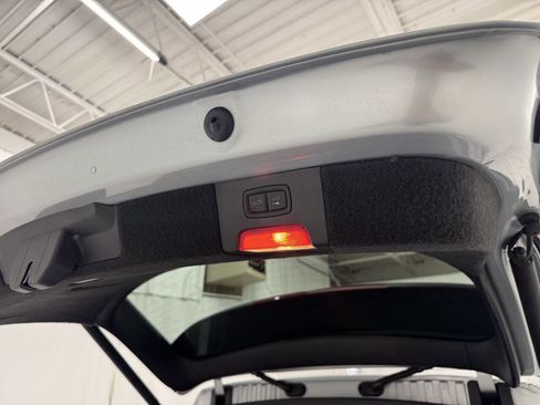 Used 2017 Porsche Cayenne Platinum Edition image 29