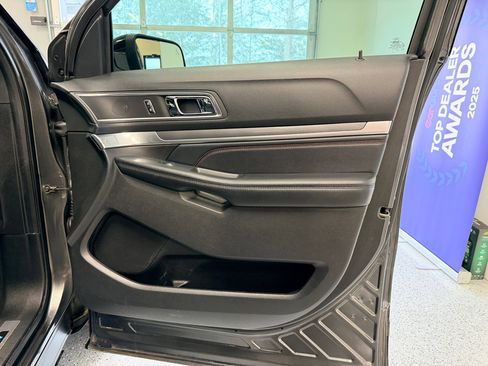 Used 2017 Ford Explorer Sport w/ Equipment Group 401A image 30