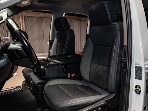 Used 2019 Chevrolet Silverado 1500 LT w/ All-Star Edition image 23