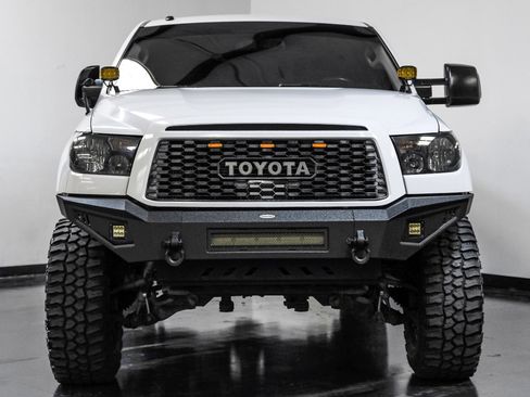 Used 2010 Toyota Tundra 4x4 CrewMax image 5