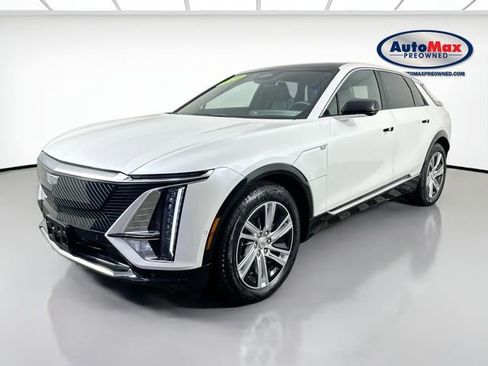 Used 2024 Cadillac Lyriq Tech w/ Driver Assist Package AWD/4WD image 5