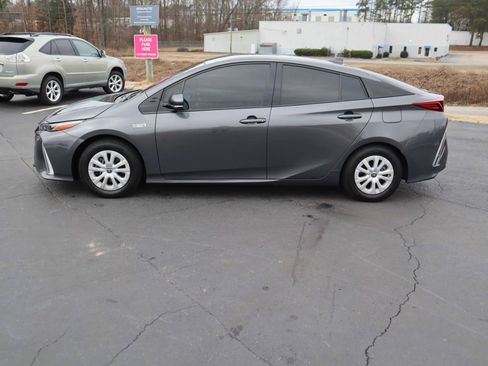 Used 2020 Toyota Prius Prime XLE image 7