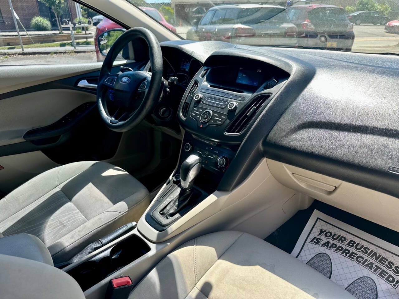 Used 2015 Ford Focus SE FWD image 20