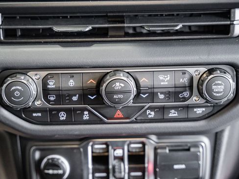 New 2026 Jeep Wrangler Unlimited Sahara AWD/4WD image 22