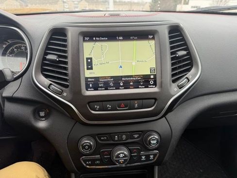 Used 2021 Jeep Cherokee Trailhawk w/ Sun, Sound & Nav Group image 18