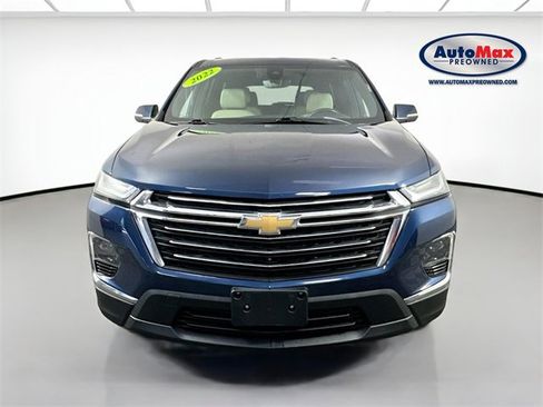 Used 2022 Chevrolet Traverse LT w/ LT Premium Package image 7