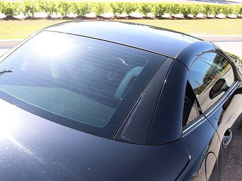 Used 2013 Mercedes-Benz SLK 250 image 13