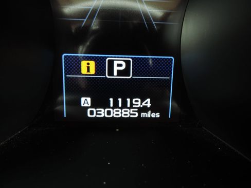 Used 2017 Subaru Outback 2.5i Limited image 21