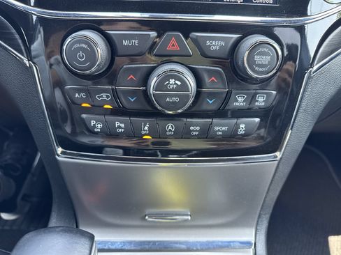 Used 2021 Jeep Grand Cherokee Limited w/ Quick Order Package 28K 80th AWD/4WD image 19