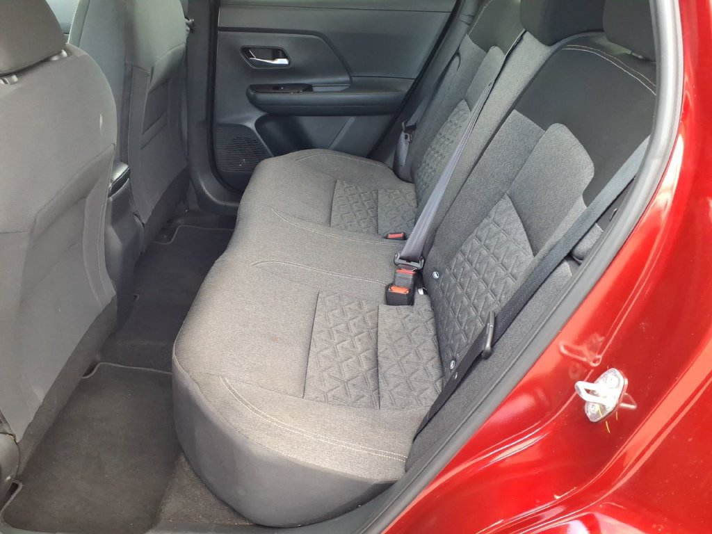 Used 2025 Nissan Kicks SV FWD image 13