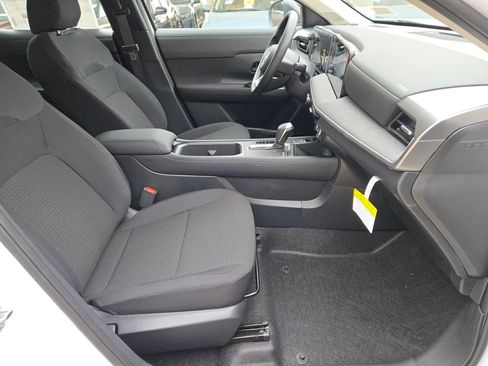 New 2026 Nissan Kicks S image 19