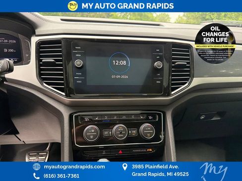 Used 2022 Volkswagen Atlas Cross Sport SEL Premium R-Line AWD/4WD image 20