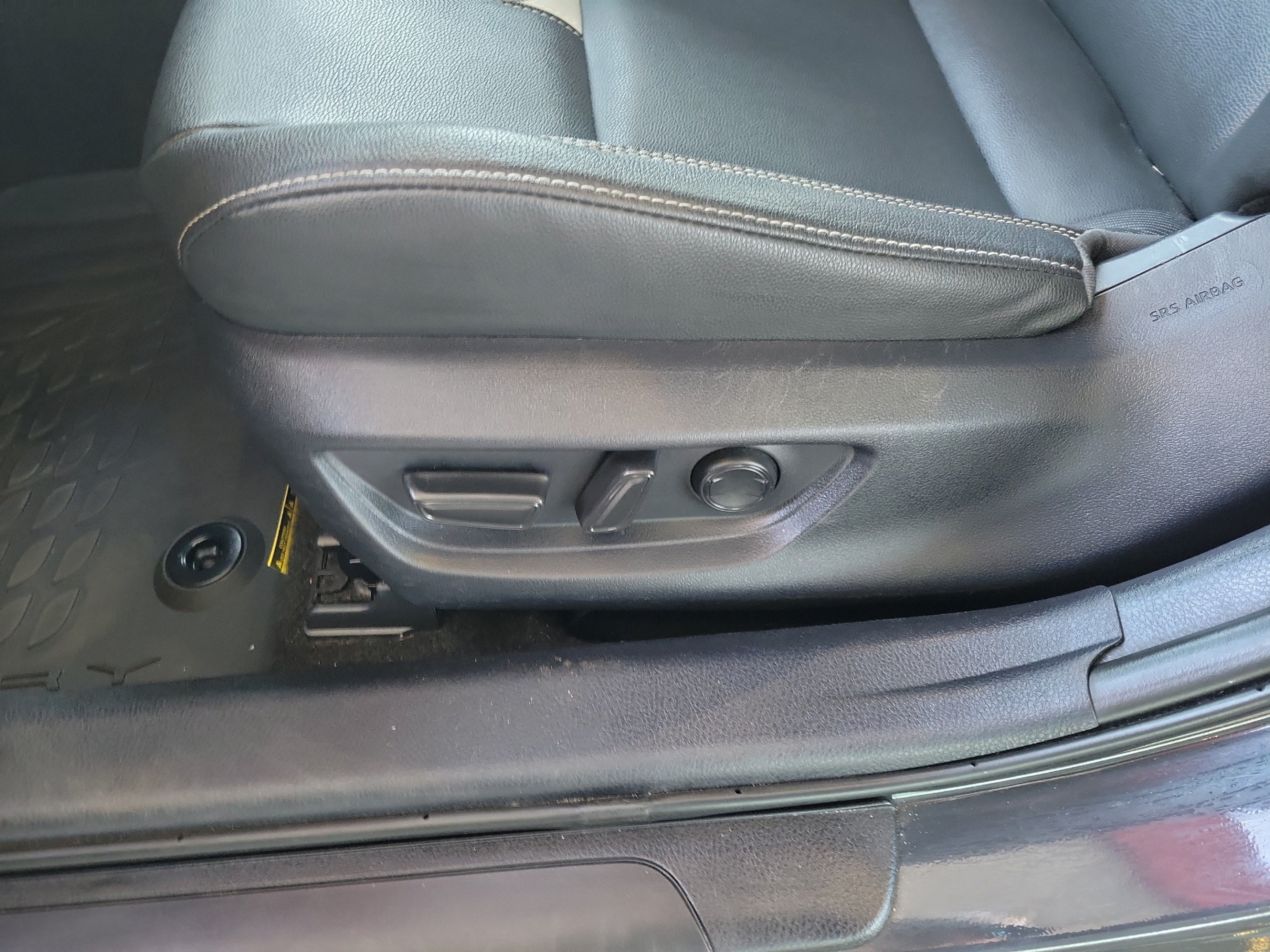 Used 2025 Toyota Camry SE FWD image 10