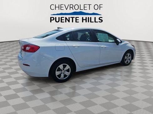Used 2018 Chevrolet Cruze LS FWD image 8