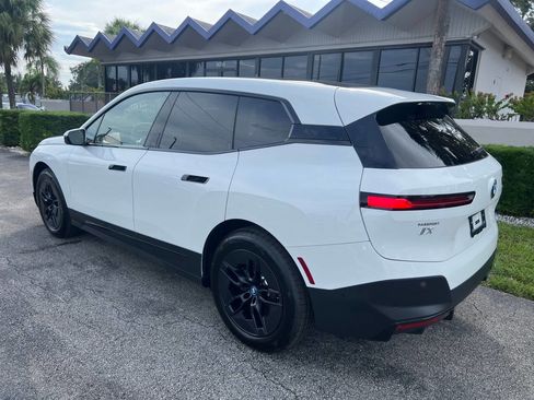 Used 2025 BMW iX xDrive50 w/ Convenience Package image 7