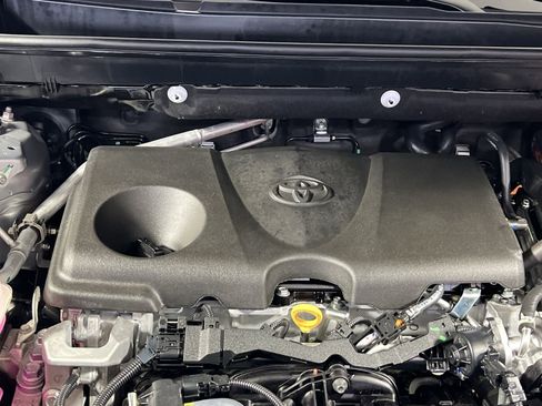 Used 2025 Toyota RAV4 XLE image 29