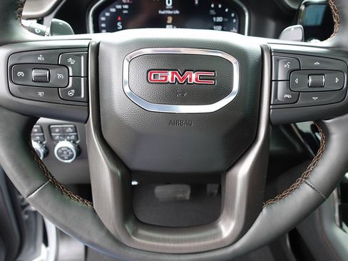 Used 2025 GMC Sierra 1500 AT4 w/ Technology Package AWD/4WD image 59