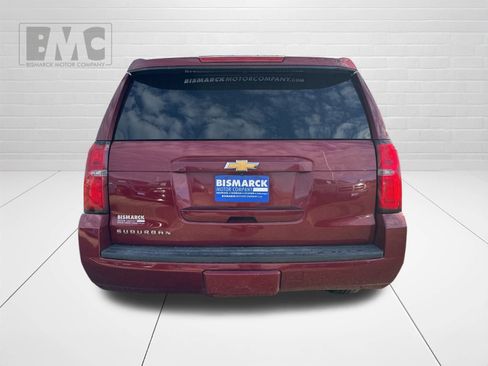 Used 2016 Chevrolet Suburban LT w/ Luxury Package image 5