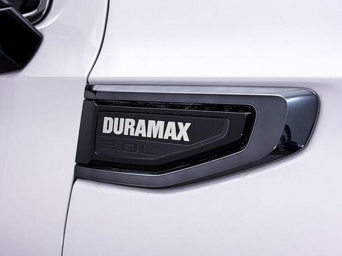 Used 2023 GMC Yukon XL Denali Ultimate AWD/4WD image 4