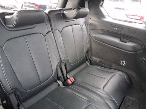 Used 2021 Jeep Grand Cherokee L Overland w/ Luxury Tech Group IV AWD/4WD image 11